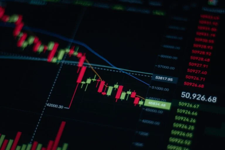Avis INVESTUI 2026 : compte géré, stratégies et risques expliqués