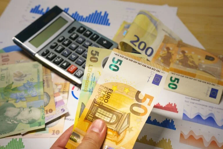 Plus-values boursières : comment les calculer et les déclarer en France en 2026