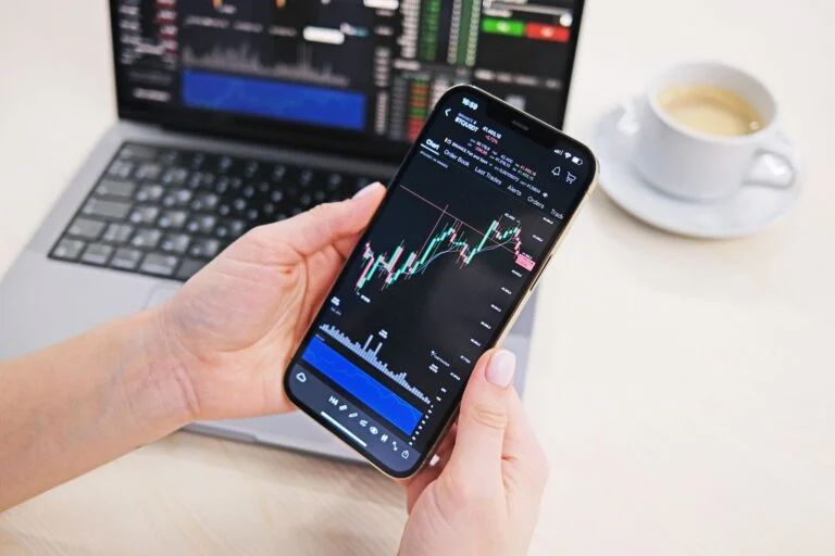 Trade Republic vs Interactive Brokers : comparatif complet pour bien choisir en 2026